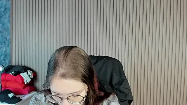 shy elina01 online show from October 6, 10:43 am