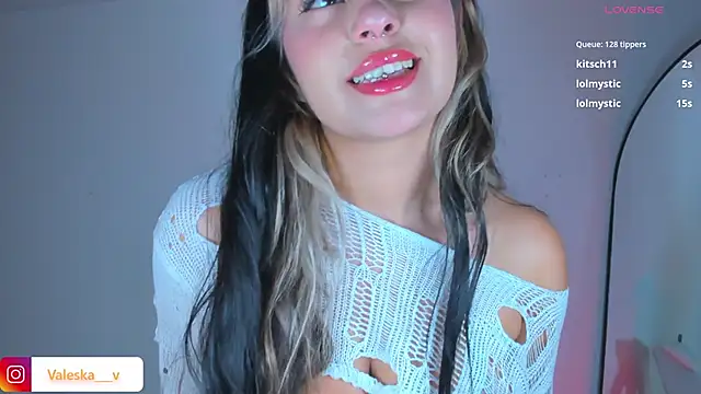 valeska  V online show from November 2, 4:05 am