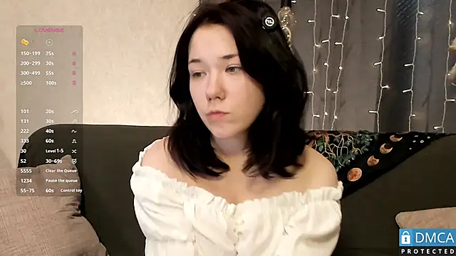 Kelly foox online show from April 8, 11:01 am