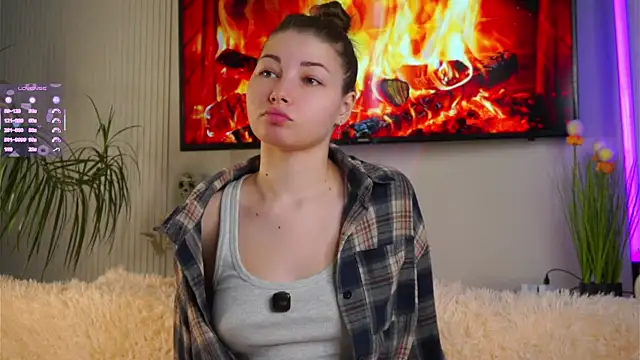 BrittGupton online show from April 5, 2:32 am