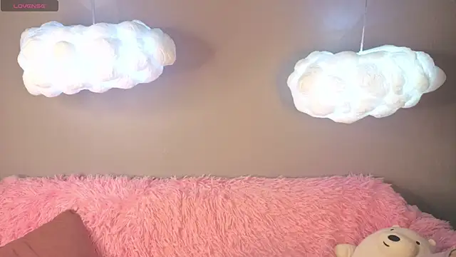 Sara Frayer online show from April 8, 1:08 am