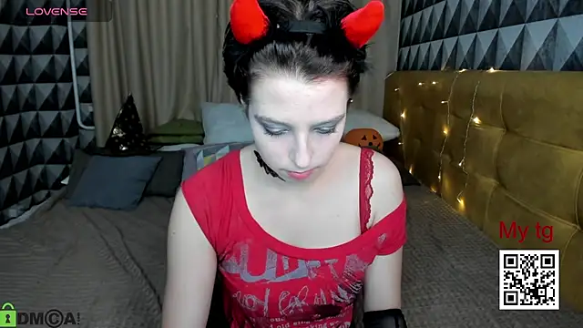 Sara Frayer online show from October 31, 10:08 am