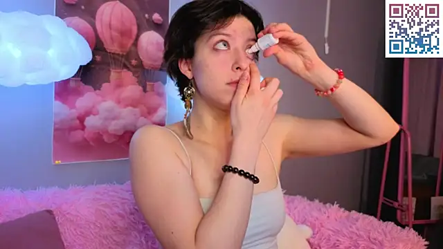 Sara Frayer online show from April 2, 1:03 am