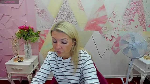 Hanna any4 online show from October 7, 11:03 am