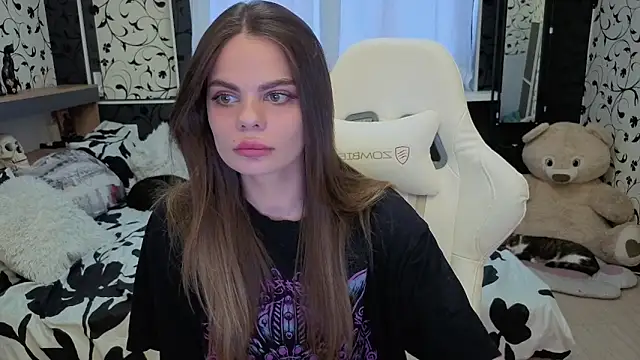 xAlisontiny online show from May 25, 5:12 pm