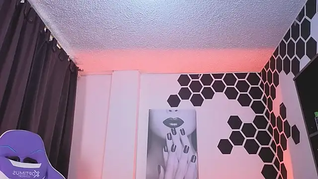 Violet Jhonson online show from December 20, 5:39 pm