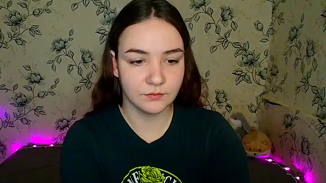 OliviaMontgommery online show from April 15, 1:44 pm