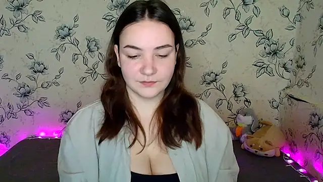 OliviaMontgommery online show from April 14, 10:04 am