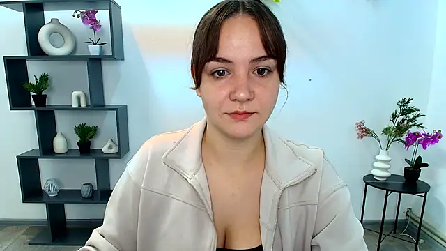 OliviaMontgommery online show from October 13, 5:10 am