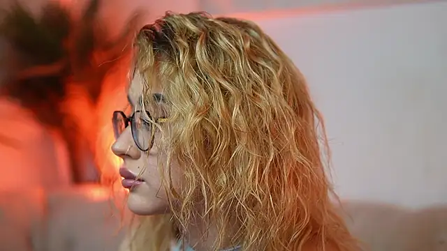 AileenKiss online show from March 12, 10:23 pm