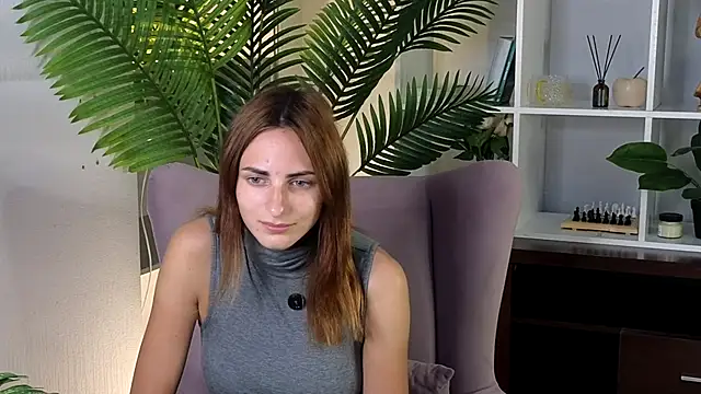 DamarisBollie online show from October 4, 7:25 am