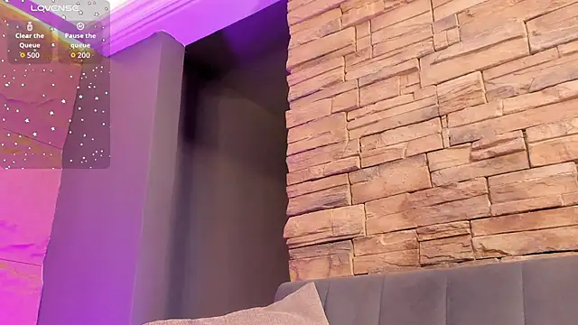 naomi hill1 online show from November 26, 2:12 am