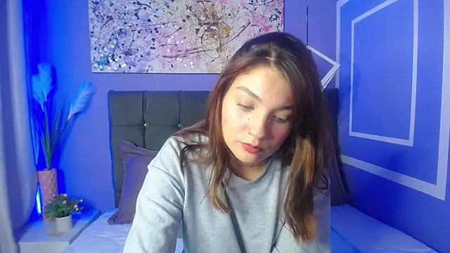 Viollet C online show from November 19, 7:25 pm