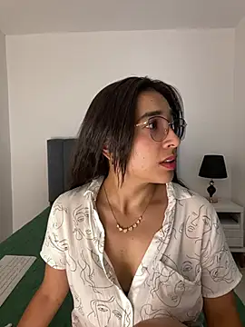 SabrinaEvanss  online show from May 9, 8:33 pm