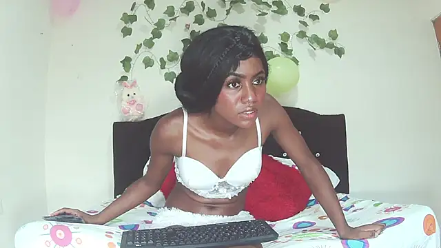 britth kiss online show from October 3, 8:25 pm