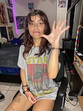 Freyaa sama online show from October 15, 4:04 am