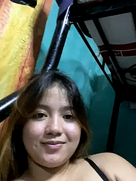 ChloeMcAdam online show from October 17, 8:39 am