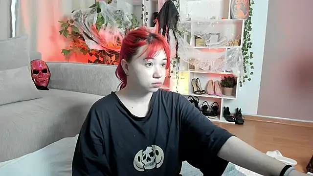 Klee Love online show from October 24, 4:19 am