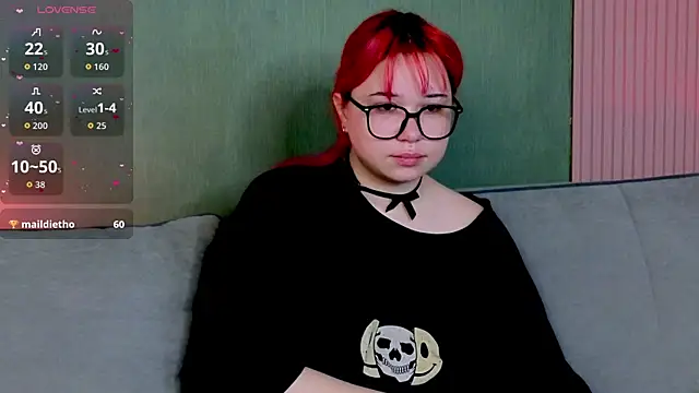 Klee Love online show from November 10, 6:41 am