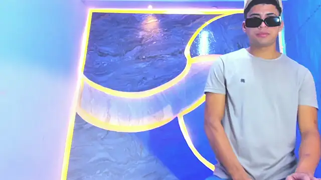 Play boys Hot2 online show from October 23, 12:44 pm