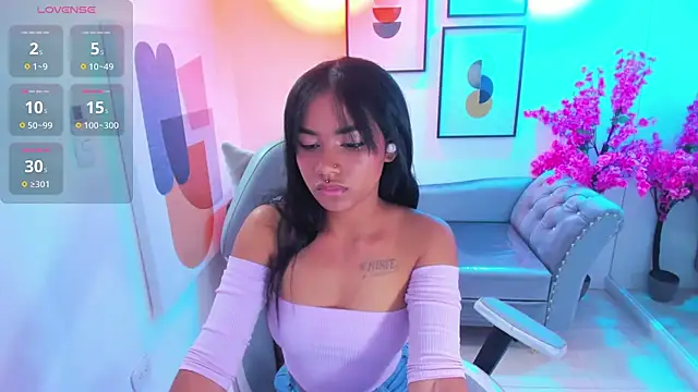 Juliie coper online show from October 28, 12:44 pm