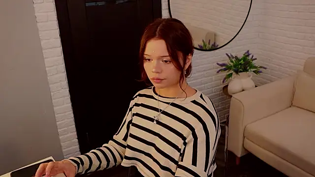 Sarah babyyy online show from October 6, 10:54 am