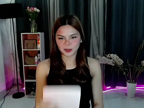 buttycamillex online show from May 6, 6:12 pm