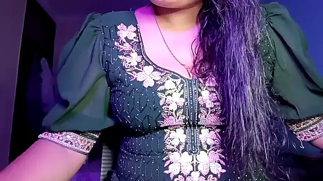 horny milf couple online show from May 13, 6:02 pm