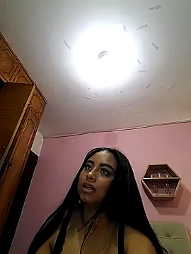 Alice-bolton- online show from November 6, 6:47 pm