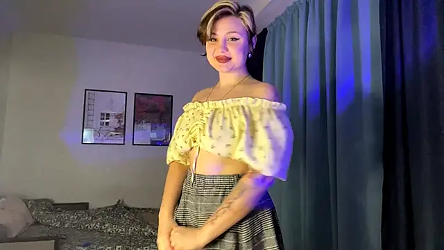 LunaMoonstar online show from November 16, 6:19 pm