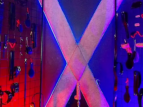 mranii queen bdsm  online show from January 9, 4:39 am