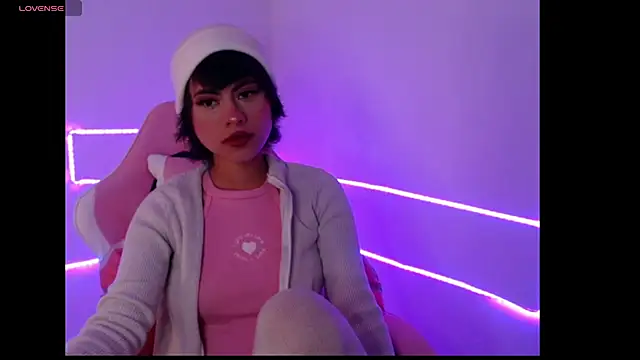 Eva Feller69 online show from October 25, 10:05 pm