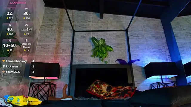 Kylie Foxx online show from December 19, 7:50 pm