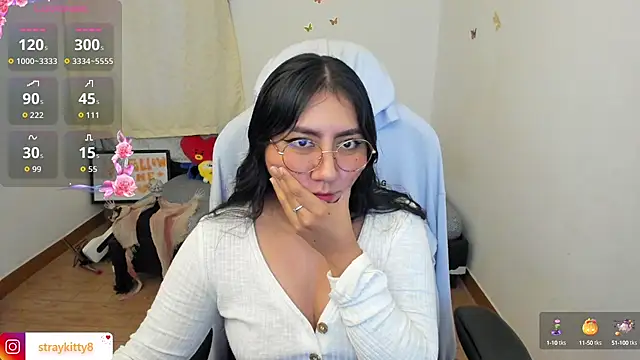 LoveLyy- online show from October 13, 9:06 pm