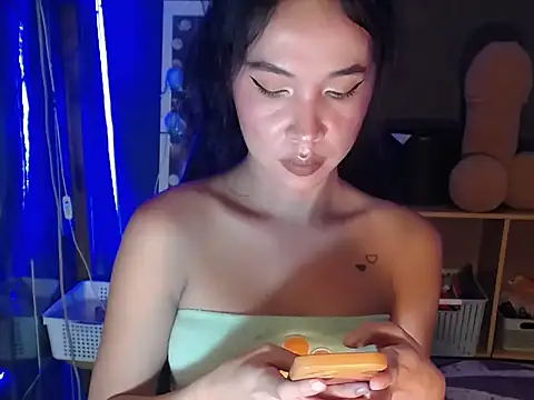 transjuicy online show from May 21, 9:51 am