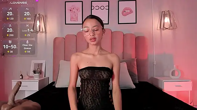 lena martinn online show from April 30, 8:03 pm