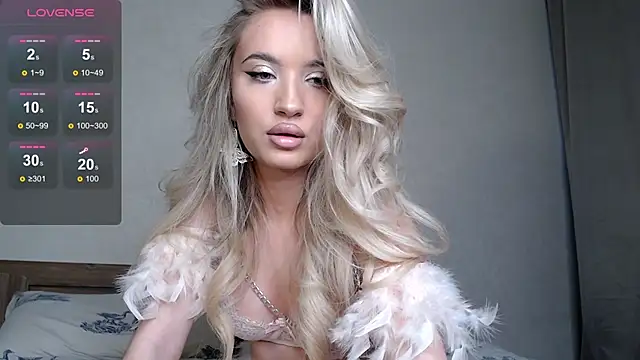Luna glamy online show from October 6, 1:44 am