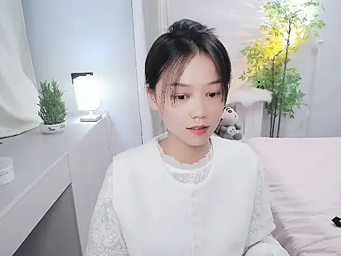 mili0923 online show from October 12, 5:04 pm