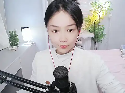 mili0923 online show from October 10, 4:45 pm