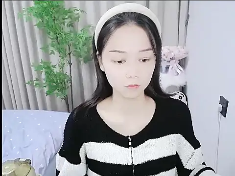 mili0923 online show from November 17, 2:29 pm