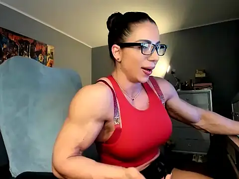 Alesyamuscledollxh online show from March 24, 7:19 pm