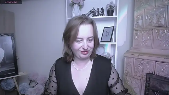 HelenFl online show from November 7, 8:20 am