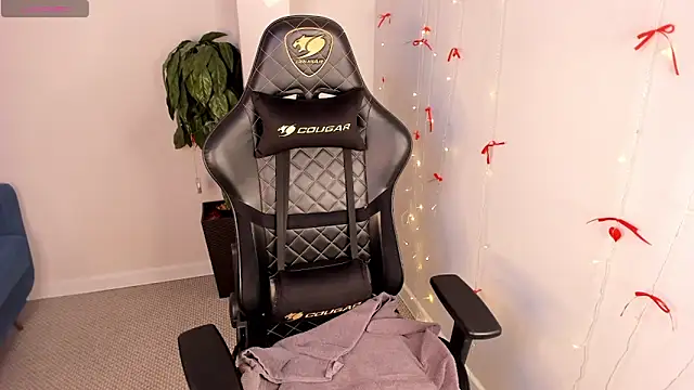 BellaWink online show from April 2, 12:08 am