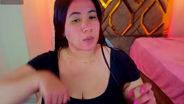 Addyy 02 online show from February 26, 11:04 pm