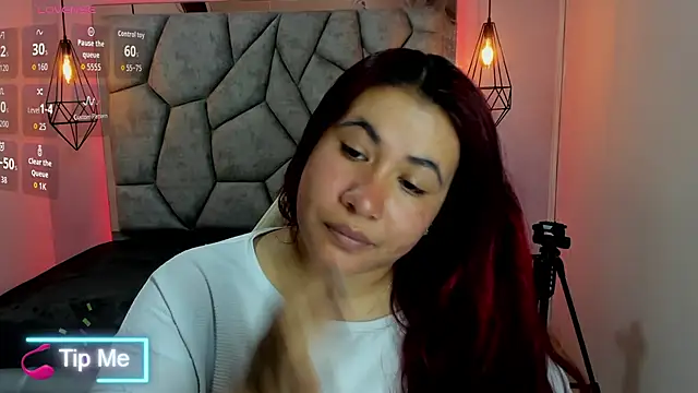 Addyy 02 online show from May 19, 6:48 pm