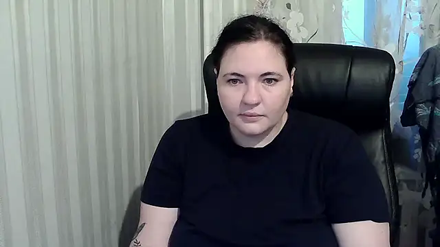 XLisaBlueXs  online show from October 7, 3:27 pm