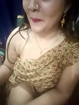 Beauty Queen Soniya online show from October 31, 3:38 pm