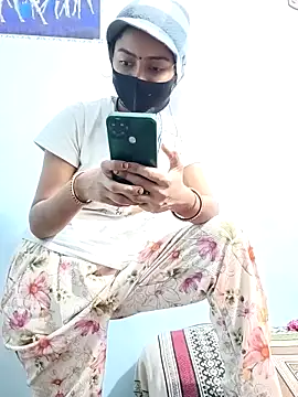 Payal G online show from December 15, 1:55 am