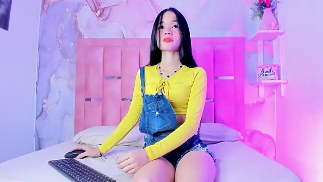 Isis Blaze online show from May 19, 3:24 am