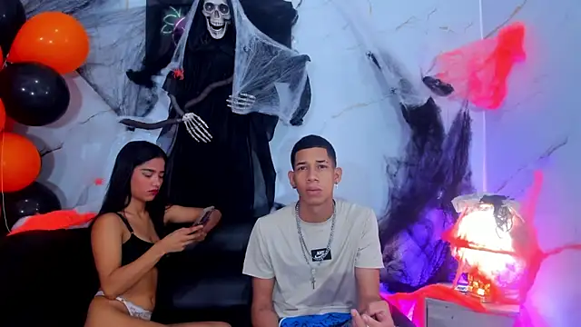 Little nicoll online show from November 2, 12:03 am